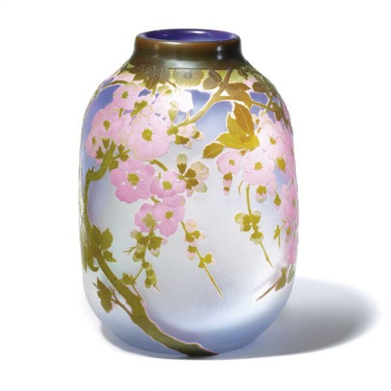 Apple+Blossom+Vase+1900.jpg