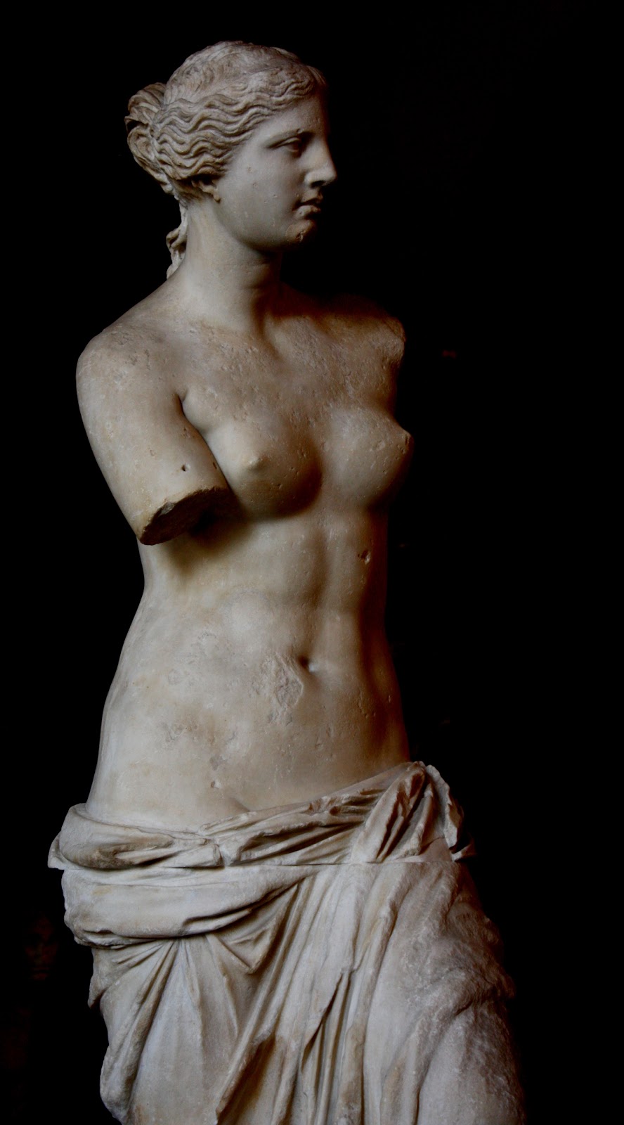 Venus+de+Milo,+Louvre+(1).jpg