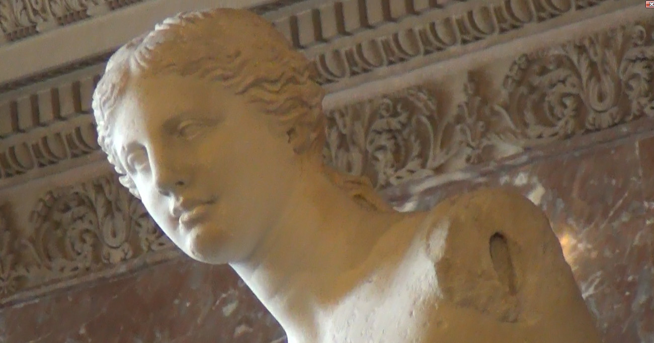 Venus+de+Milo,+Louvre+(31).jpg